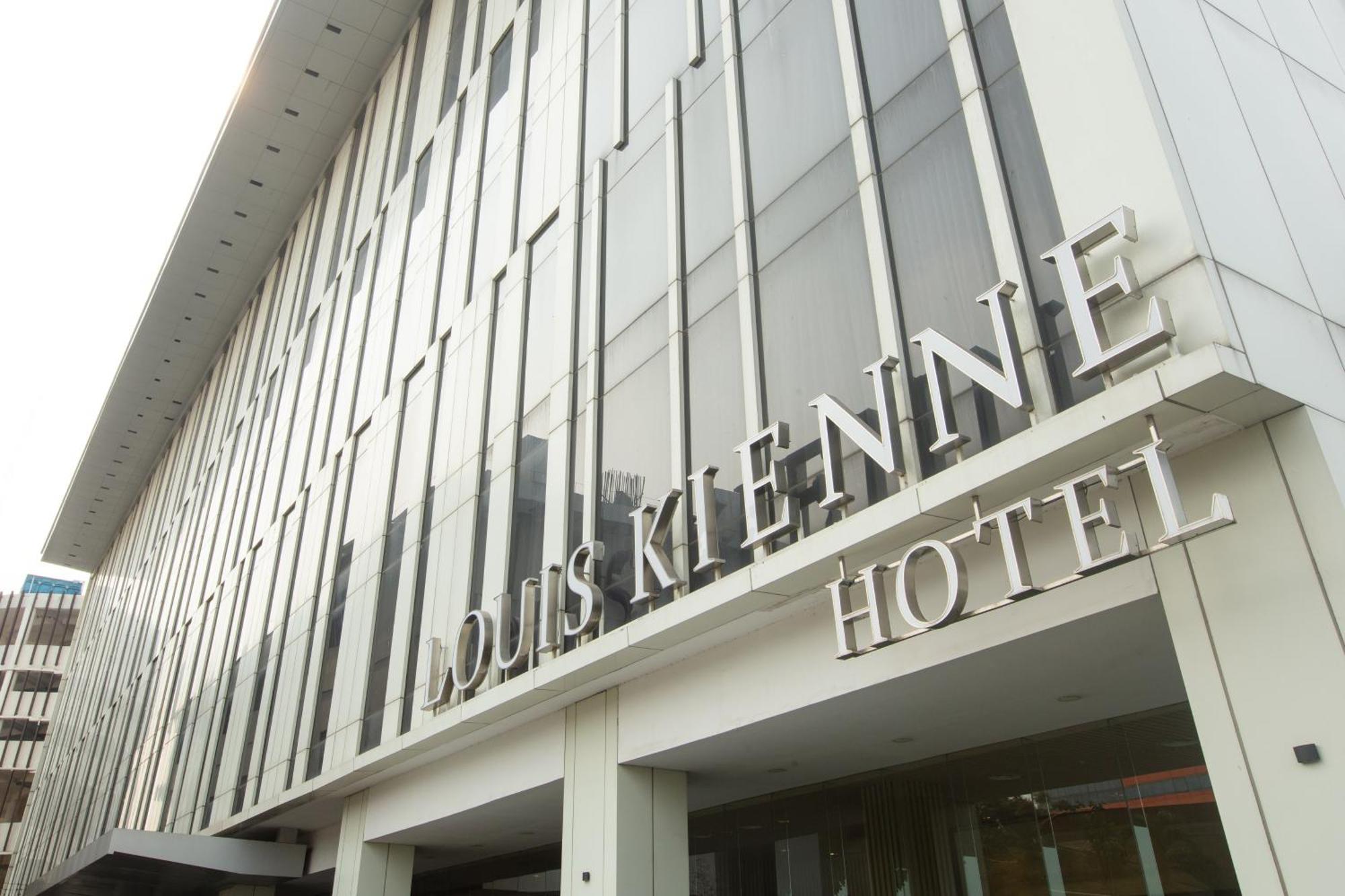 Louis Kienne Cikarang Hotel & Service Apartment Bekasi Exterior photo